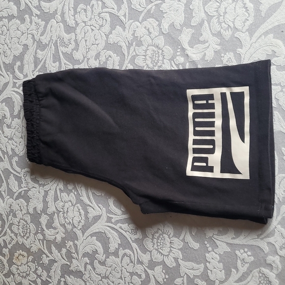 Puma Shorts - Picture 2 of 8
